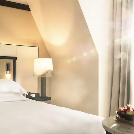 Hyatt Madeleine