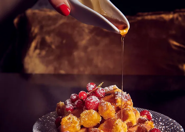 Hyatt Madeleine Hotel 5*