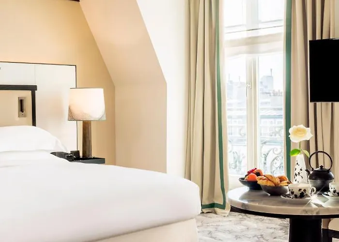 Hyatt Madeleine Hotel 5*