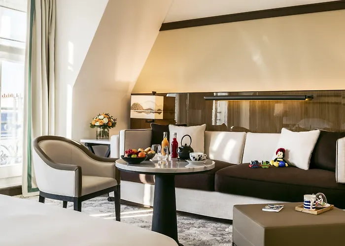 Hyatt Madeleine Hotel 5*